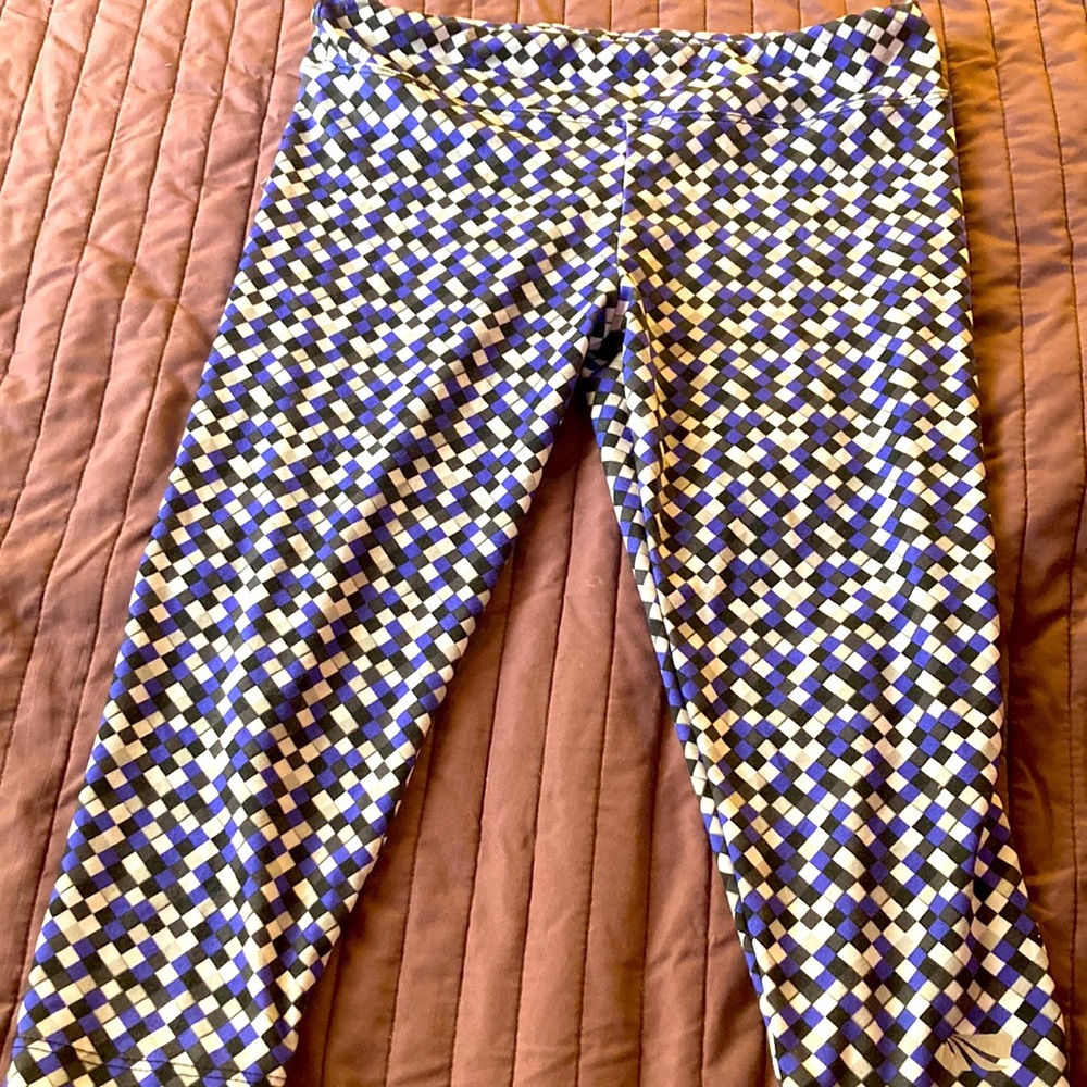 Purple,black and white workout leggings
